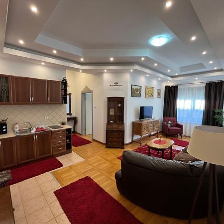 Airport Sky Apartments Lux II Белград Экстерьер фото